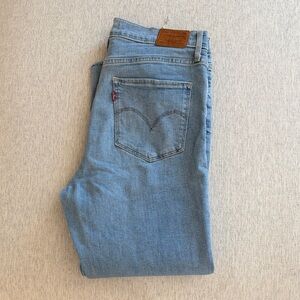 Levi’s High Rise Straight jeans with distressed hem
